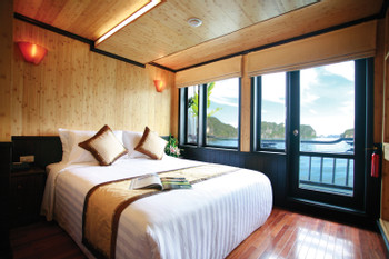 Halong Bay 3 Day, 2 Night Syrena Cruise photo 4